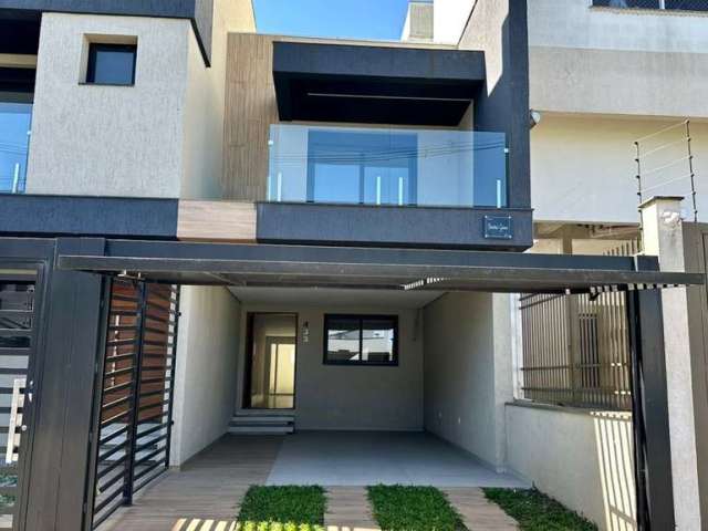 Excelente sobrado Duplex em ótima localização no Bairro Vinhedos! 
Conta com 03 dormitórios (sendo 01 suíte com sacada e 01 dorm. c/ sacada), living em conceito aberto com pé direito duplo, cozinha, á