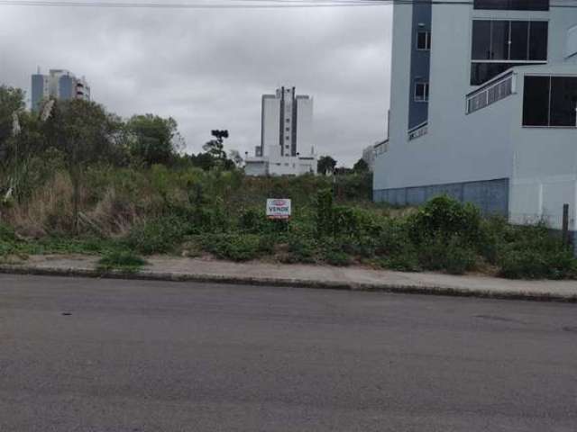 Excelente terreno plano em lugar tranquilo no Bairro Vila Verde!  Área: 12x30 = 360,00m.  Confira!