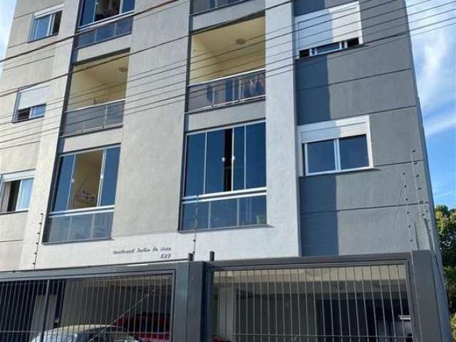 Excelente apartamento com 02 dormitórios, sala para 02 ambientes, sacada, cozinha, churrasqueira, área de serviço, banheiro social e 01 vaga de garagem.  Com água quente. Piso laminado.  Área privativ