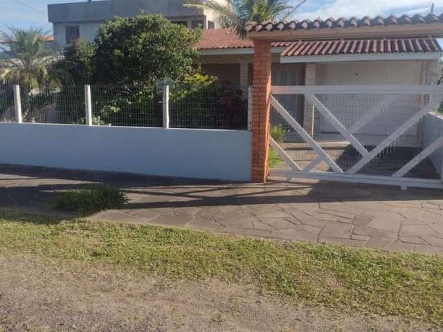 Excelente casa situada no Balneário Santa Rita, município de Terra de Areia.  Confira!