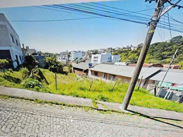 Excelente terreno no Bairro Cruzeiro!! Ideal para construção de sobrados.  Área: 377,40m.  Confira!!