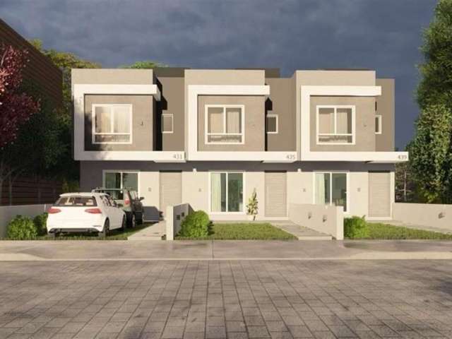 Excelentes Sobrados Duplex com Entrada Individual em construção no Bairro São Luiz!!  Com 03 dormitórios (sendo 01 suíte), sala para 02 ambientes, varanda com churrasqueira e acesso à área externa, co