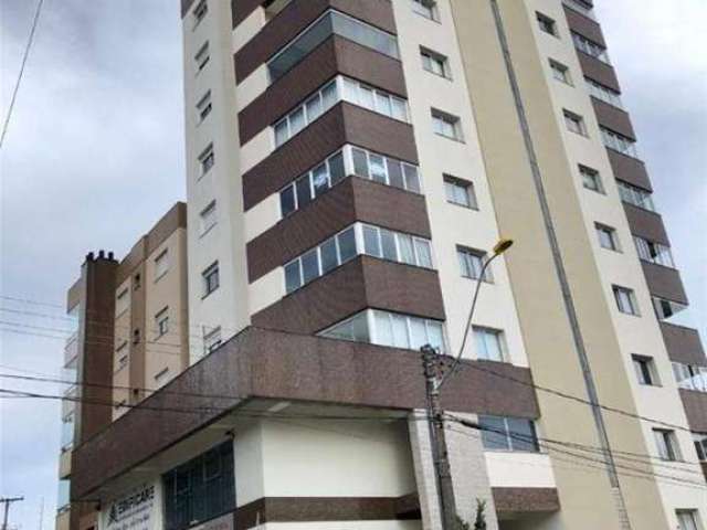 Excelente apartamento semimobiliado com 02 dormitórios (sendo 01 suíte), sala para 02 ambientes, sacada com churrasqueira, cozinha, área de serviço, banheiro social e 02 vagas de garagem.  Com esperas