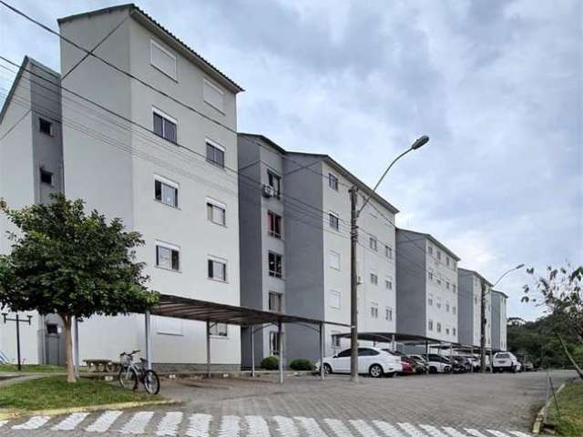 Apartamento localizado no terreno do Residencial Vale Verde, com 2 dormitórios, sala e cozinha, banheiro e vaga de  estacionamento coberta. Condomínio cercado, quiosques, pracinha  e  salão de festas.