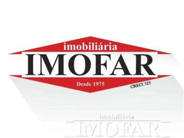 Área  industrial estrategicamente situada, proporcionando acesso conveniente às principais rodovias e cidades. Isso garante a logística eficiente de entrada e saída de mercadorias, facilitando o trans