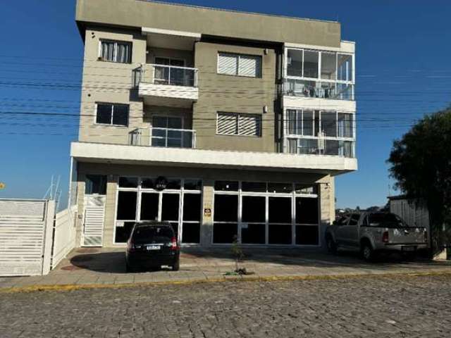 Apartamento localizado no bairro Imigrante, com 2 dormitórios, living integrado, sacada fechada de vidro, banheiro social, área de serviço e vaga de garagem.
Próximo a escola, padaria, mercado, empres