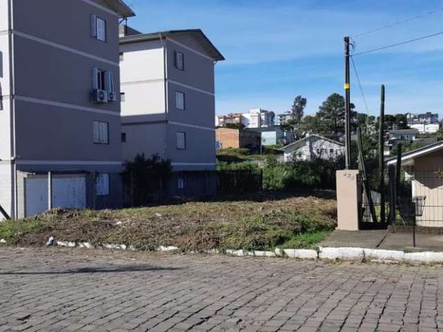 Terreno totalmente plano no bairro Imigrante, com medidas de 12 x 30 totalizando 360 metros². Localizado próximo a padaria, mercado, empresas e campo de futebol, a apenas 5 minutos do centro. Posição 