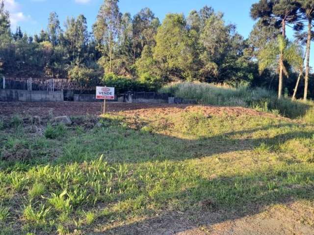 Localizado no bairro São Francisco, em Farroupilha/RS, este terreno está disponível para venda. Com uma área total de 405,74 m², o terreno oferece a possibilidade de construir a casa dos seus sonhos. 