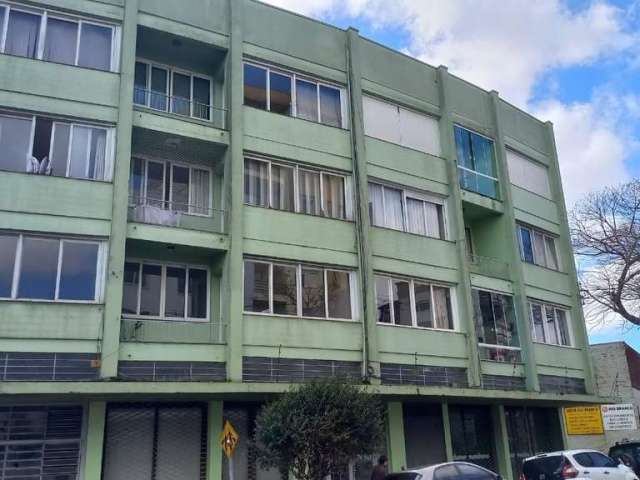 Amplo apartamento no Bairro Rio Branco!
Conta com 03 dormitórios, sala para 02 ambientes, sacada, cozinha mobiliada, área de serviço, despensa, banheiro social, lavabo e 02 vagas de garagem.

Piso par