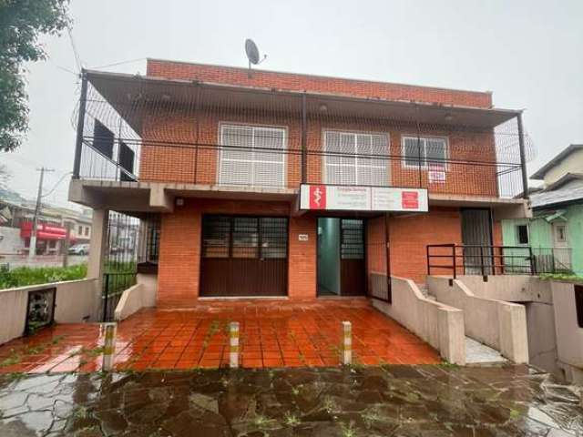 Ótimo terreno com 02 casas no Bairro Salgado Filho!
Conta com 03 dormitórios, sala para 02 ambientes, sacada, cozinha, área de serviço, banheiro social e 02 vagas de garagem.

Piso cerâmica.

Área con