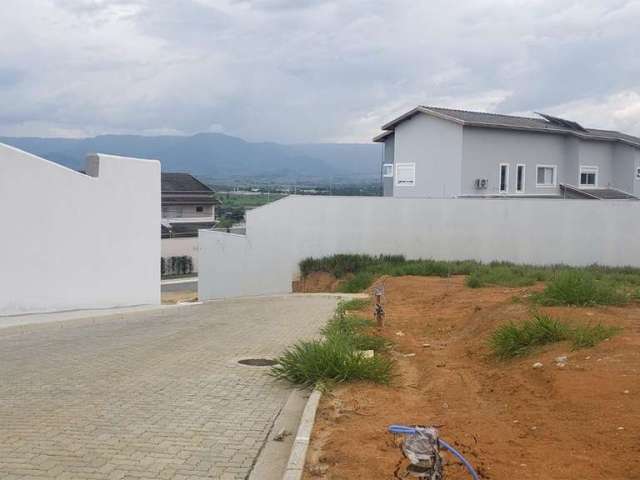 Terreno à venda, 548 m² por R$ 450.000,00 - Village Mantiqueira - Guaratinguetá/SP