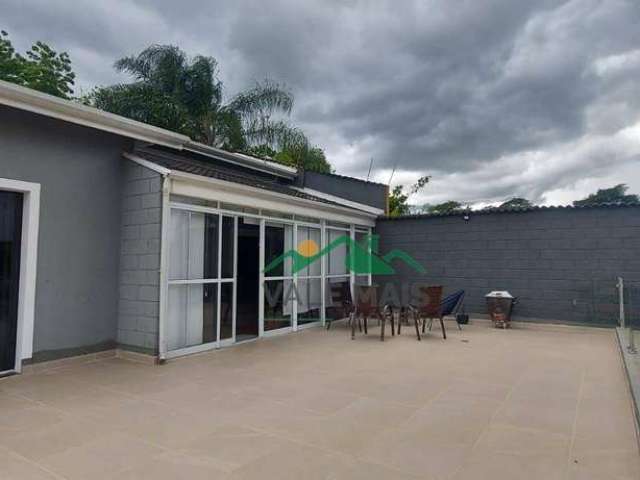 Casa com 3 dormitórios à venda por R$ 550.000,00 - Belvedere Club dos 500 - Guaratinguetá/SP