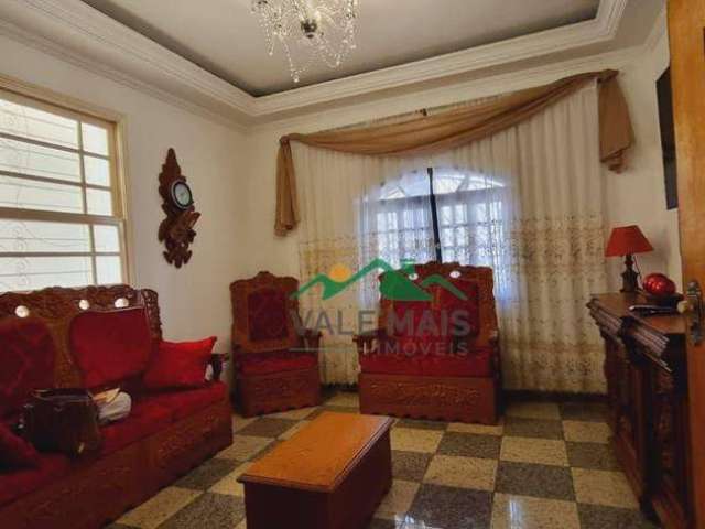 Casa com 3 dormitórios à venda, 302 m² por R$ 1.200.000 - Centro - Guaratinguetá/SP