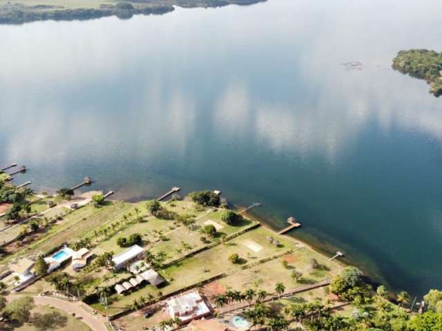 Rancho com terreno molhado para o Rio Paranapanema em Santa Inês Pr