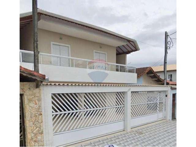 Linda Casa em Condomínio na Praia Grande