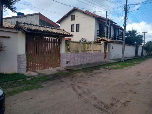 Ótima Casa colada a Lagoa e Rodovia + Anexo com 2 quartos  S P Aldeia