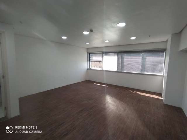 Linda sala comercial disponível para locação!