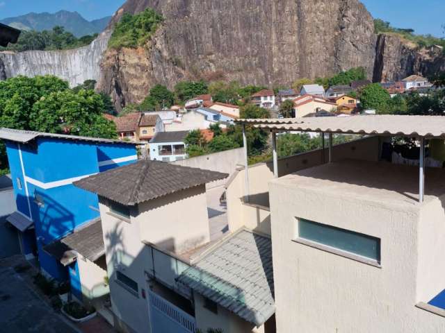 Casa de Vila à venda com 114,00m² e 3 quartos em Pechincha, Rio de Janeiro