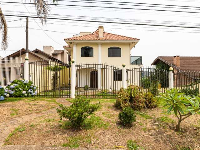 Casa com 3 Quartos para alugar, 430m² - Mossunguê