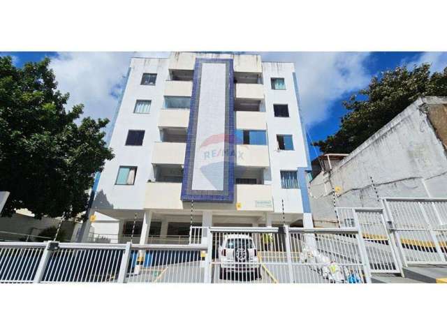 Apartamento 2/4 com suíte em Itapuã