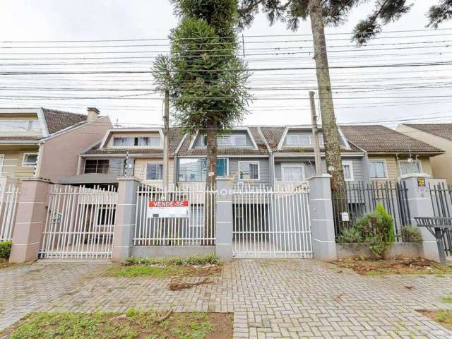 Sobrado com 3 dormitórios à venda, 149 m² por R$ 830.000,00 - Novo Mundo - Curitiba/PR