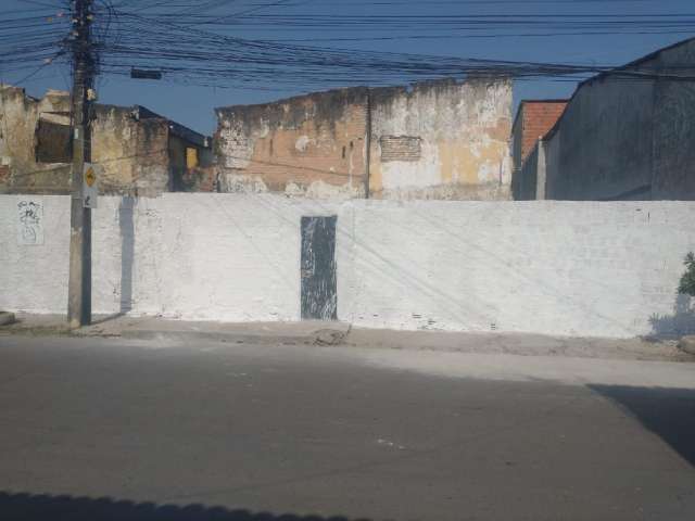 Terreno do Bairro Itaoca  com 842 metros próximo ao Shopping Parangaba!