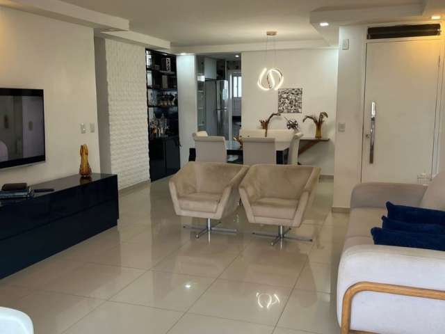 Lindo apartamento reformado no Sports Park - ponta negra