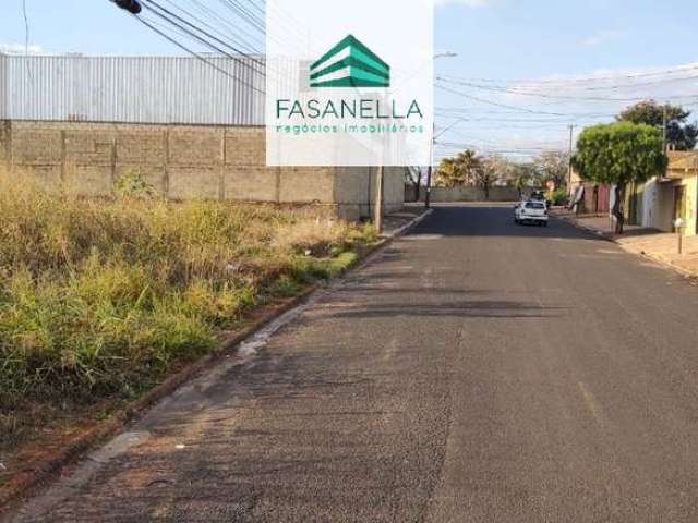 Terreno comercial à venda no Jardim Dumont, Araraquara  por R$ 350.000