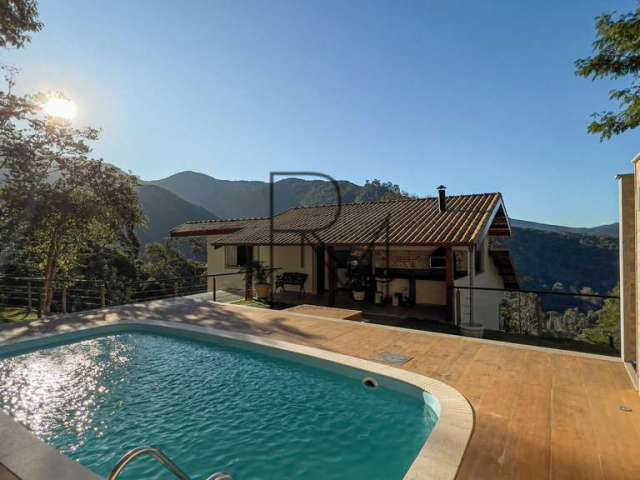 Casa de Alto Padrão em Quebra Frascos com piscina e linda vista