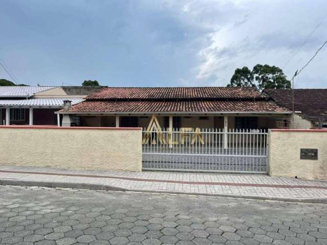 Casa com 4 SUÍTES à venda, 150 m² por R$ 600.000 - Centro - Penha/SC