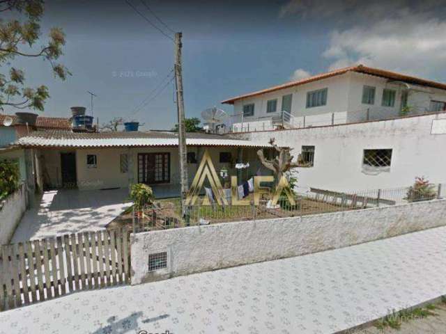 Casa com 3 dormitórios à venda, 135 m² por R$ 650.000,00 - Centro - Penha/SC