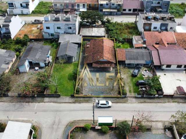 Terreno à venda, 301 m² por R$ 500.000,00 - Itacolomi - Balneário Piçarras/SC