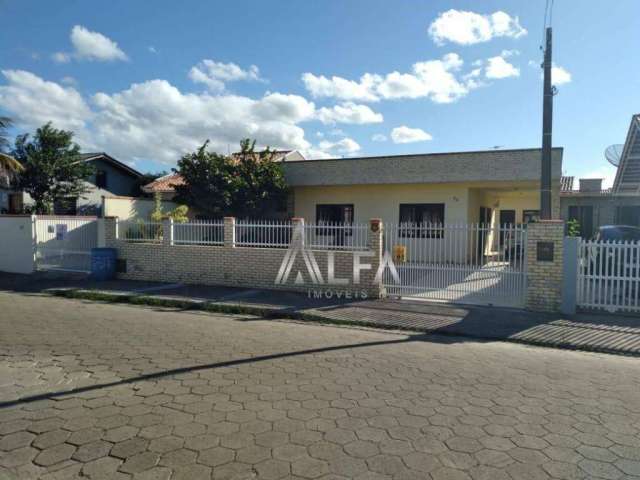 Casa com 4 dormitórios à venda, 120 m² por R$ 700.000,00 - Centro - Penha/SC