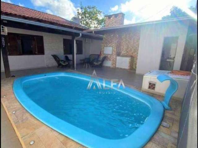 Casa 3 dormitórios com piscina