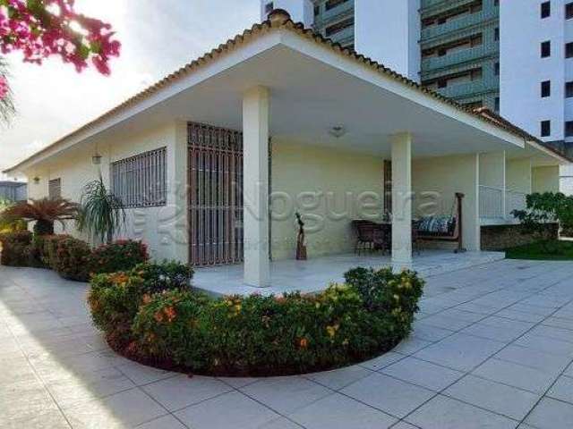 Casa para venda tem 317m² com 4 quartos em Imbiribeira - Recife - PE