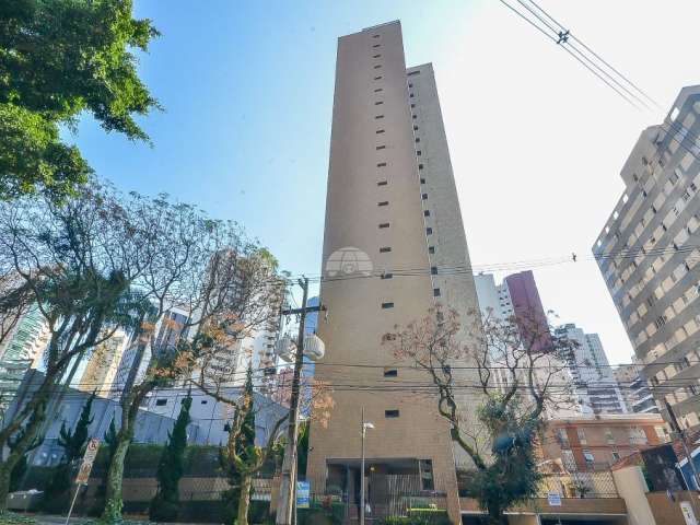 Apartamento com 3 quartos com uma suíte no Bairro Água Verde