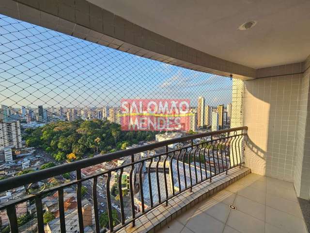 Apartamento Park Paradiso, andar alto, 2 vagas soltas, armários.