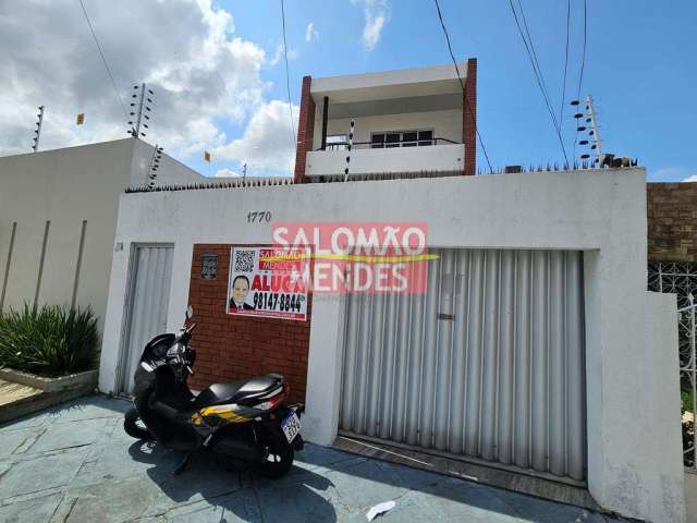 Edifício Comercial com 03 pisos e 04 vagas no Chaco junto a Duque