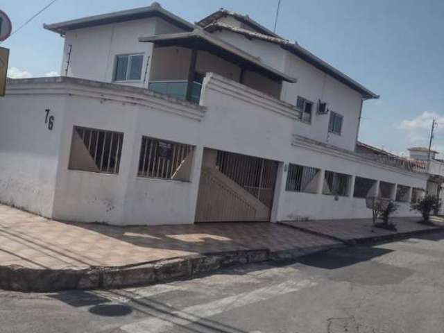 Excelente casa no Bairro Ingá em Betim