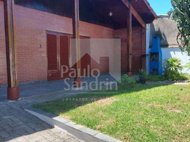 Casa Térrea com edicula no Centro de Peruíbe