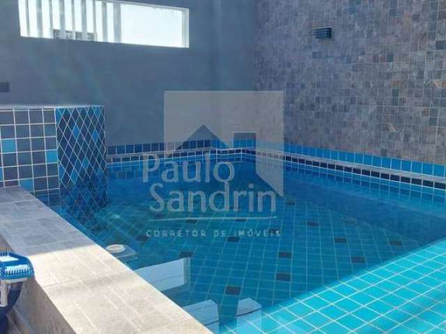 Casa nova com piscina aprox. 2 km da praia de Peruíbe