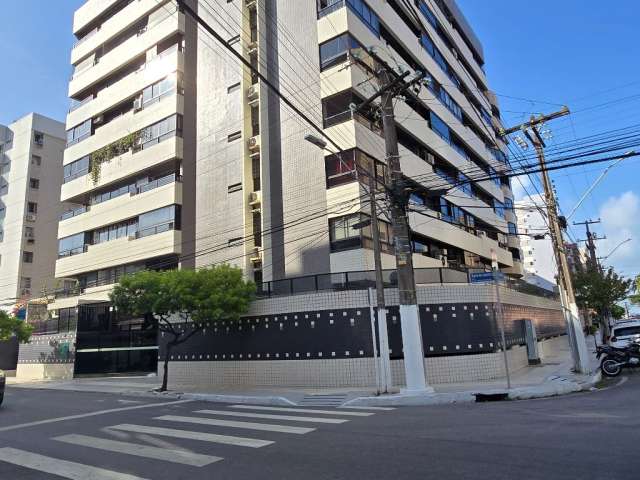 Apartamento na Ponta Verde  com 03 quartos