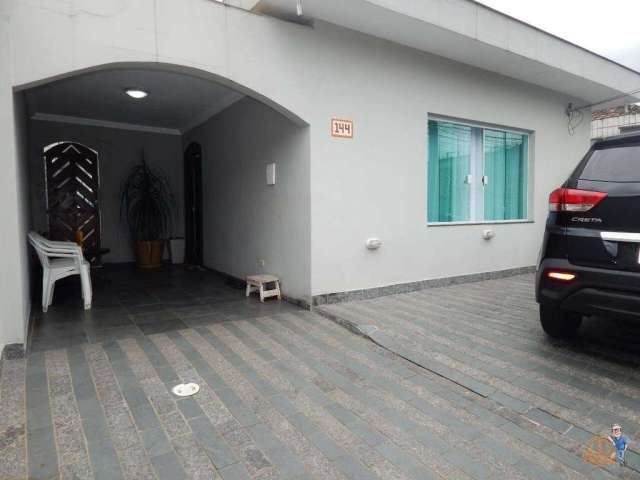 Casa à venda, 4 quartos, 1 suíte, 3 vagas, São Jorge - Santos/SP