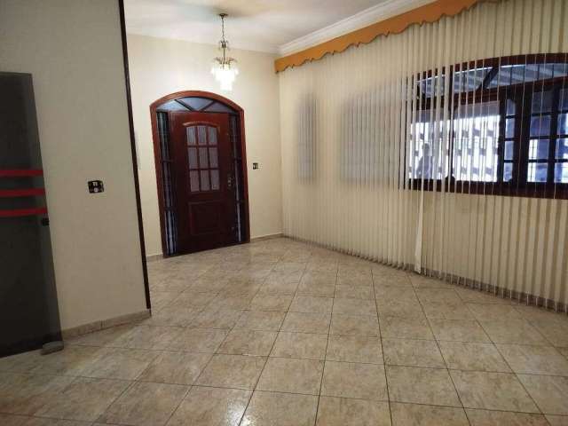 Casa à venda, 3 quartos, 1 suíte, 3 vagas, Vila Jockei Clube - São Vicente/SP