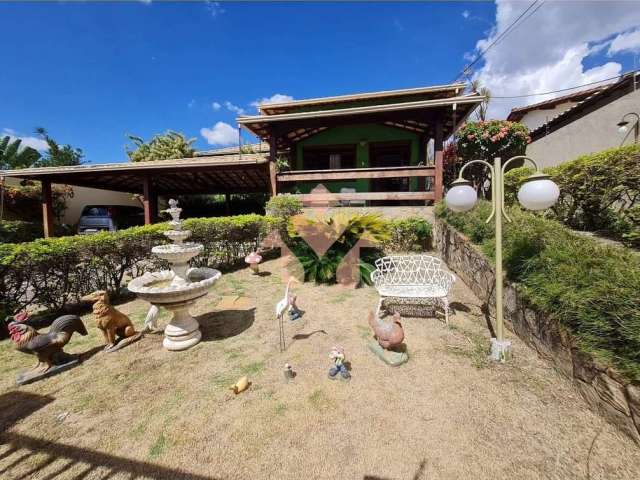 Linda casa com piscina, a venda no bairro São Luiz, Belo Horizonte/MG