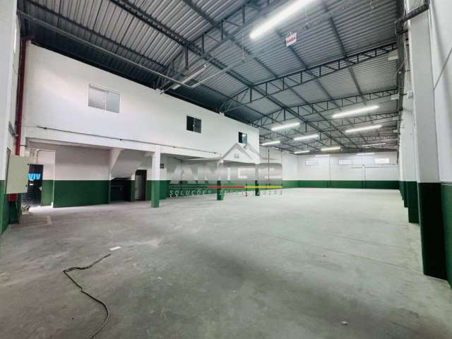 Galpão Industrial com 750m² para locação em Brusque