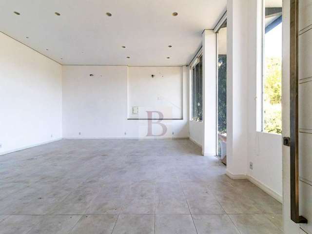 Casa com 436m² no melhor condomínio de Pendotiba. Terreno com aproximadamente 1.500m² e muitas possibilidades. Localizada no ponto mais alto do condomínio Ubá Independência, com vista indevassável par