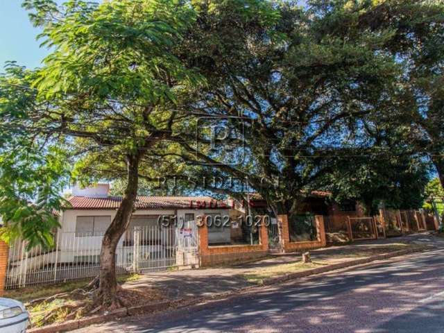 Casa comercial com 6 salas à venda na Rua Matias José Bins, 68, Três Figueiras, Porto Alegre, 350 m2 por R$ 1.500.000