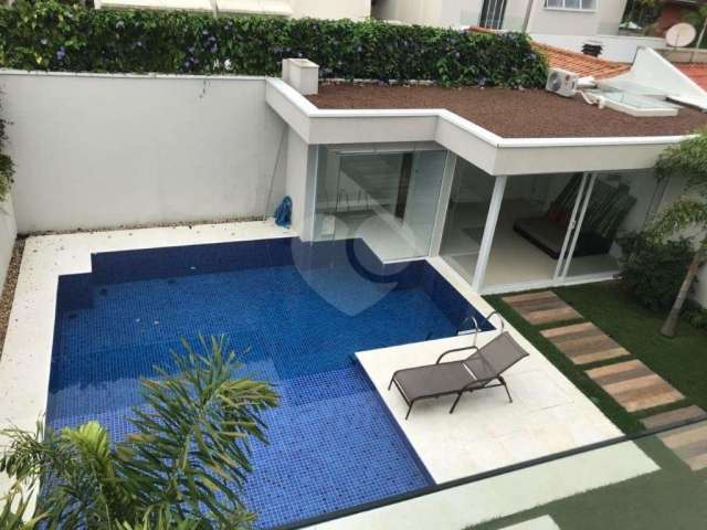 Sobrado com 5 quartos à venda em Jardim Acapulco - SP