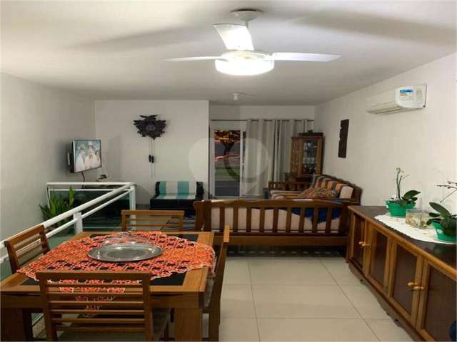 Casa com 3 quartos à venda em Vila Valença - SP